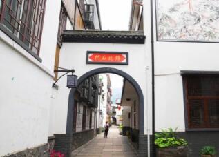 逛石門古街，感受古色古香的歲月風情