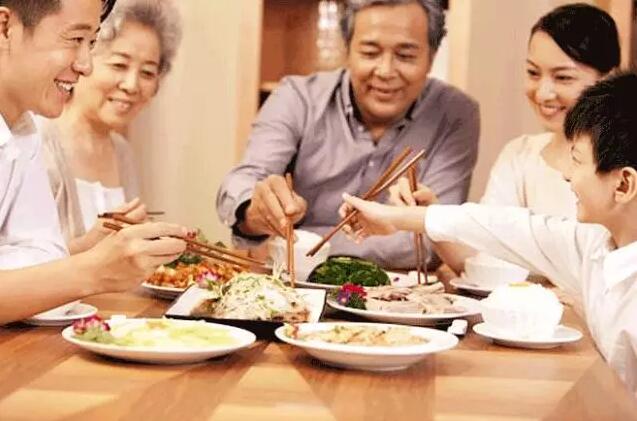 一起吃飯