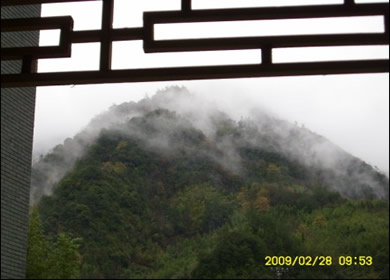 遠處的山
