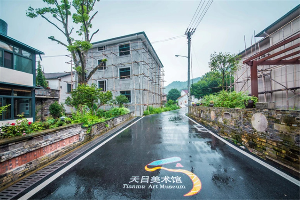 月亮橋村